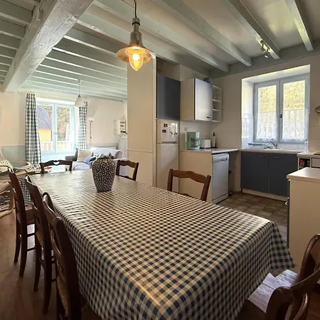 Dom wakacyjny Chez Requenna *