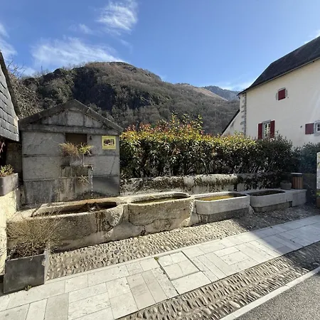 Chez Requenna Borce