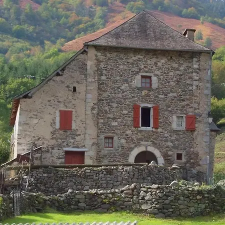Dom wakacyjny Chez Requenna Borce